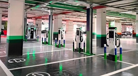 La mayor estación de recarga para coches eléctricos de España está en Granada. Es solo el comienzo de un proyecto aún más grande