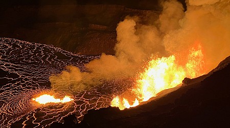 Photos, video from Hawaii's Kilauea volcano as it erupts on Christmas Eve