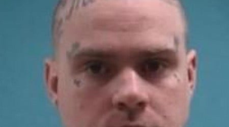 Manhunt for "desperate" murderer who escaped from Mississippi prison