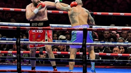 Usyk beats Fury in heavyweight championship rematch