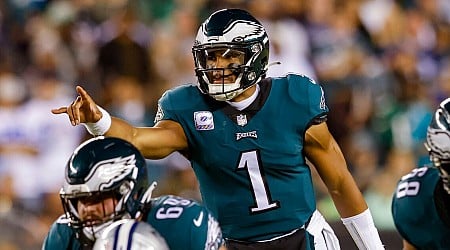 Eagles QB Jalen Hurts (concussion protocol) out vs. Cowboys, Kenny Pickett to start