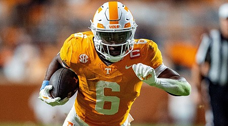 Vols' record-setting RB Sampson entering draft