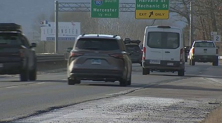 Travelers brace for icy conditions amid holiday rush