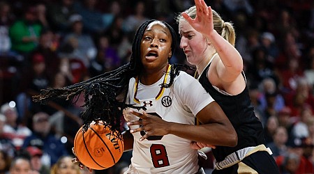 Edwards leads No. 2 South Carolina to 65th straight home win 93-47 over Wofford on Sunday.