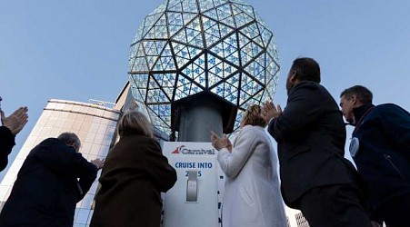 Times Square ball takes final test for New Year's Eve