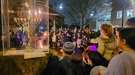 Historic menorah lighting takes place in Skokie