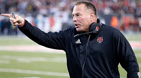 Arkansas St. extends Jones' contract through '29