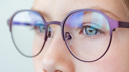 Endlich ohne Brille oder Kontaktlinsen: Was gegen Kurzsichtigkeit helfen soll