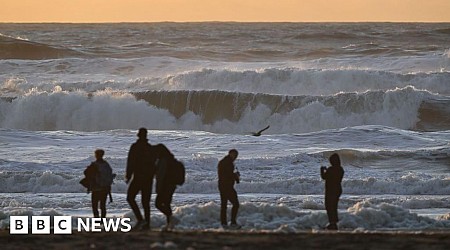 US faces deadly surf conditions and tornadoes during holidays