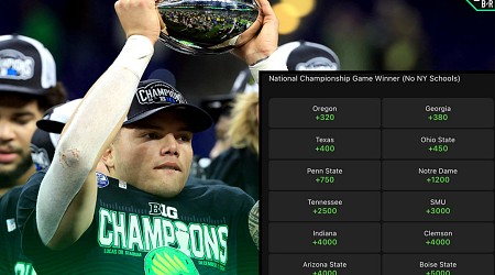 College Football Playoff 2024-25 Odds Set for Oregon, Georgia, All Teams in Bracket