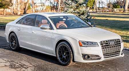 2015 Audi S8