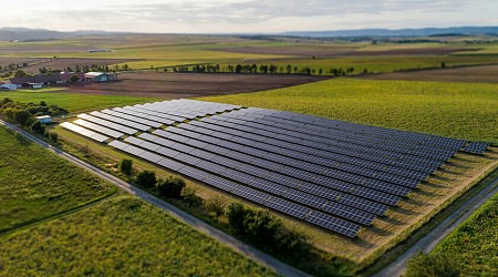 Irán entrenó una IA para predecir el futuro del Mediterráneo. El resultado es claro: España será el país líder en energía solar