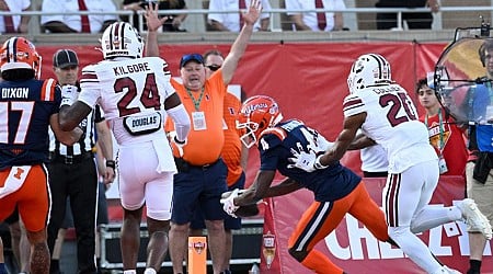 Illinois tops South Carolina in Citrus Bowl