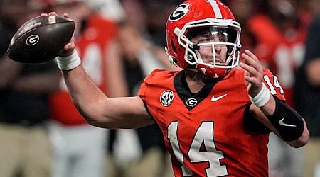 Georgia, Notre Dame give expanded CFP a classic feel