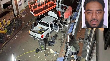 Horrific video shows moment suspected terrorist Shamsud-Din Jabbar rammed past Bourbon Street barricade