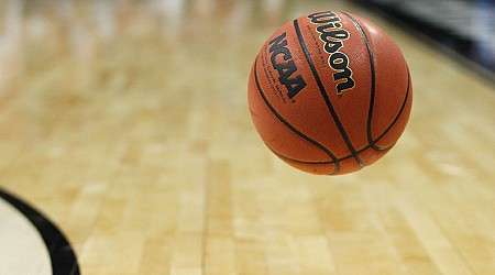 Hartman, Estes among 8 chosen for college hoops Hall of Fame