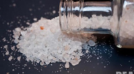 DHS agents in Utah allegedly used informant to sell illicit "bath salt" drugs that were seized as evidence