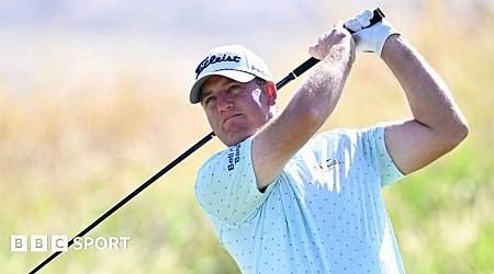 Hoge leads as PGA Tour season starts in Hawaii