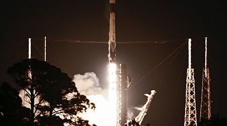 SpaceX's launches Falcon 9 from Florida in first flight of the year