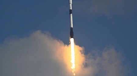 SpaceX sends up first Starlink mission of the new year