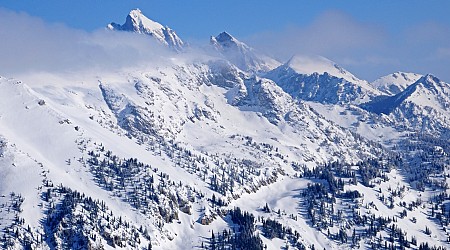 1 person killed in large avalanche in western Wyoming backcountry