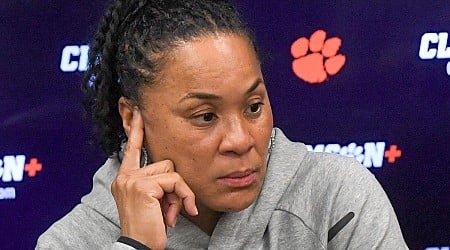 “Everybody Losing If”: 58 Days Fall Short to Stop Dawn Staley’s Rallying SEC Cry to South Carolina