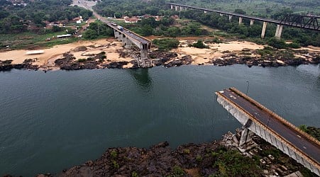 Brazil bridge collapses, spilling sulfuric acid into river