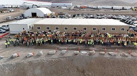 La fabbrica di Tesla Semi prende forma: produzione in Nevada entro il 2025