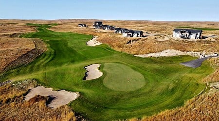 GrayBull Posed ‘Perfect Balance’ Golf Challenge In Nebraska Sandhills