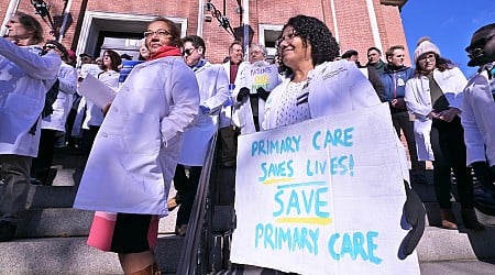 Rhode Island resident physicians unionize in historic vote