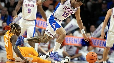 No. 1 Tennessee falls by 30 to No. 8 Florida