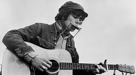 As ‘Complete Unknown’ Rekindles Interest in 1965 Folk-Rock Scene, Watch ’60s Icon Donovan Reveal ‘Secret History’ in Video Essay