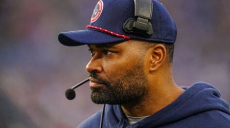 Patriots Warned of Breaking 25 Years Old NFL Rule With Jerod Mayo Firing Amid Mike Vrabel Hiring Buzz