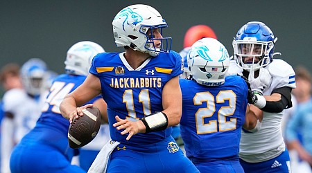 Ex-S. Dakota St. QB Gronowski commits to Iowa