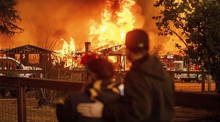 Several homes burning as new fire erupts in Studio City