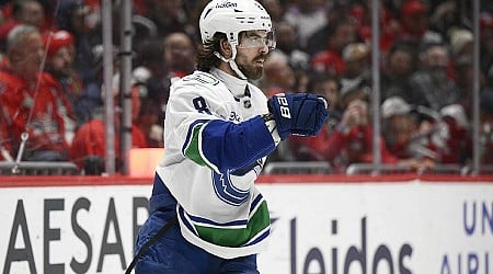 Dubois scores 2 as Washington Capitals beat Canucks 2-1 in OT