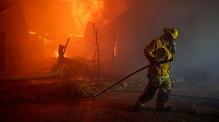 Thousands Evacuate From Palisades Fire Amid ‘Life Threatening’ Winds in Southern California