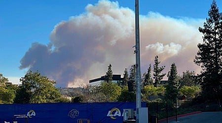 NFL moves Vikings-Rams playoff game to Arizona in wake of LA wildfires