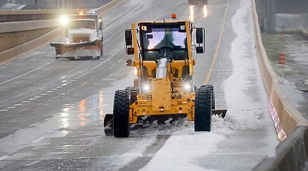 North Texas Friday weather forecast: Snow, ice to end with clearing expected midday