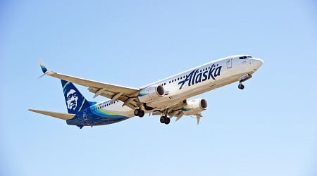 Alaska Airlines Boeing 737-900ER Skids Off Taxiway In Anchorage