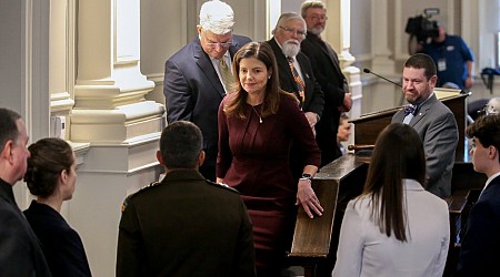 Kelly Ayotte riffs on Trump's DOGE, with New Hampshire commission