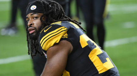 Pittsburgh Reporter Reveals Najee Harris’ Exit Stance After Playoffs as George Pickens Gives Up on Steelers