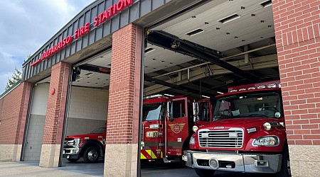 Sprinkler douses Uptown East apartment fire; resident suffers burns, cat rescued