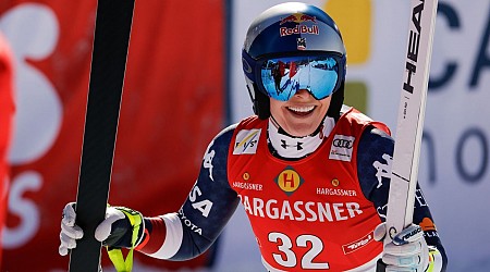 Lindsey Vonn impresses, finishing 6th in WC downhill return