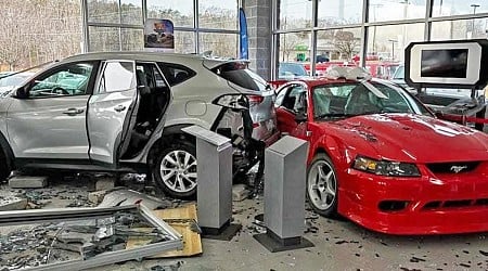 Rare 2000 Ford Mustang SVT Cobra R Wrecked in Unbelievable Showroom Crash