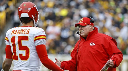 Who will the Kansas City Chiefs play in the Divisional Round after their bye week?