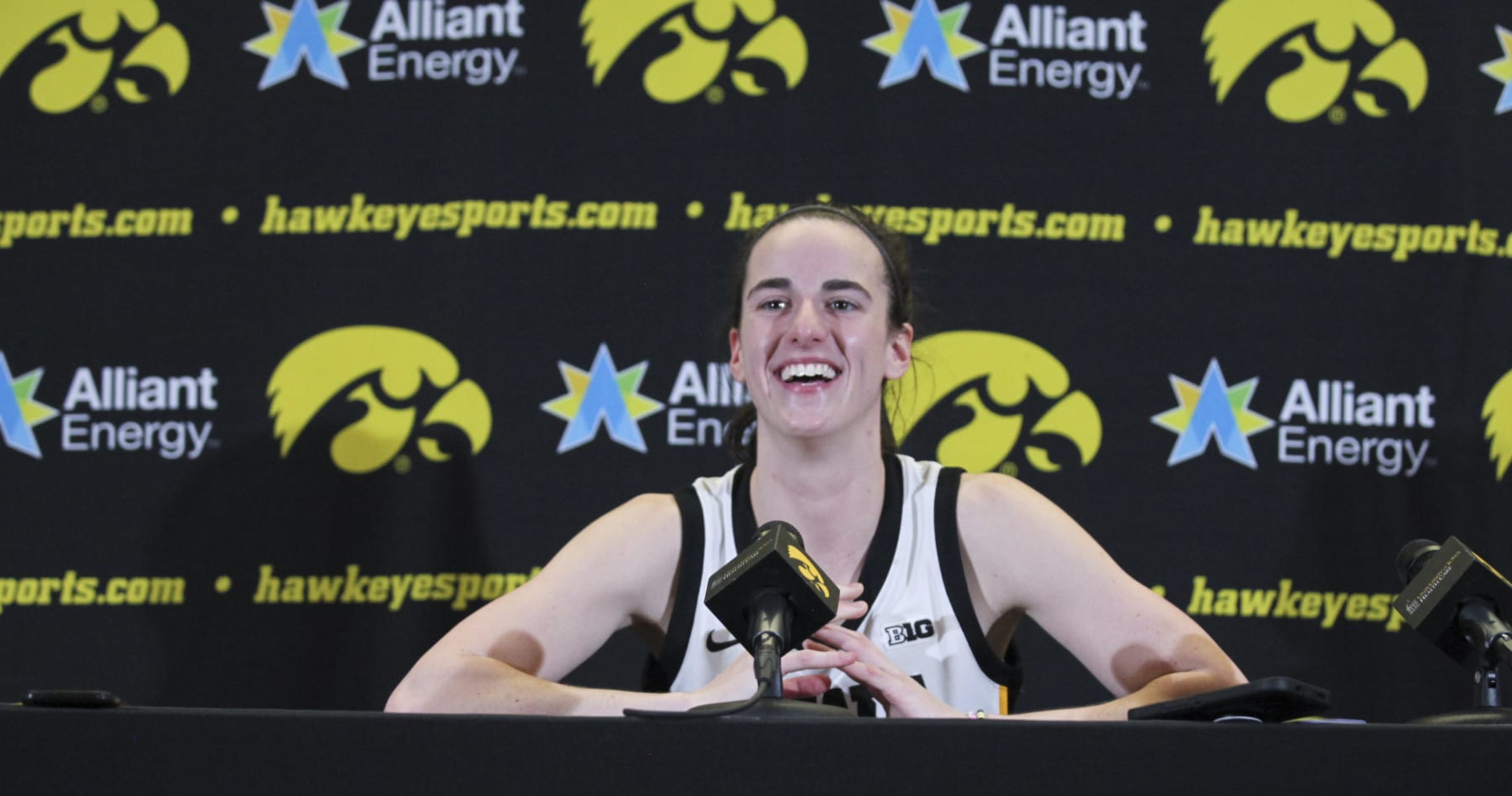 Iowa's Caitlin Clark Named Big Ten's WCBB Player of the Year for 3rd Straight Season