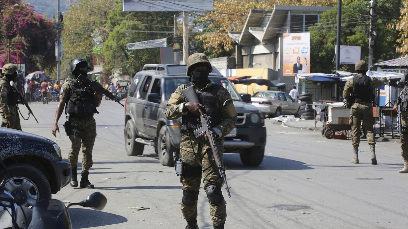 Bandengewalt: Chaos in Haiti - Deutscher Botschafter reist aus
