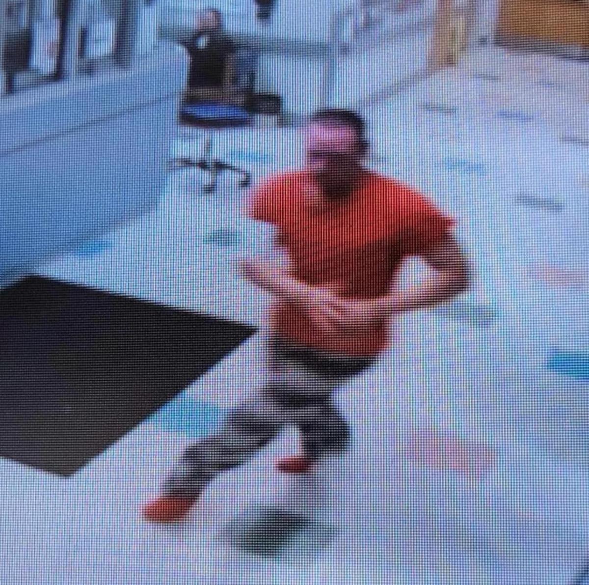 Colorado inmate overpowers deputy, escapes hospital; considered 'extremely dangerous'