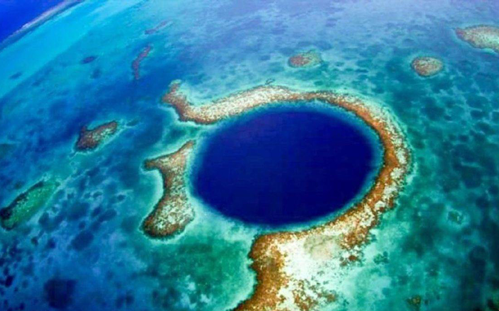 Amazing Facts About What’s At The Bottom Of The Great Blue Hole In Belize